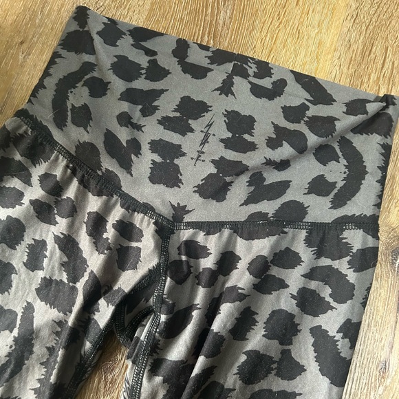 Elektrix Love Leopard Print Leggings Made in USA From Recycled Materials - Picture 3 of 5